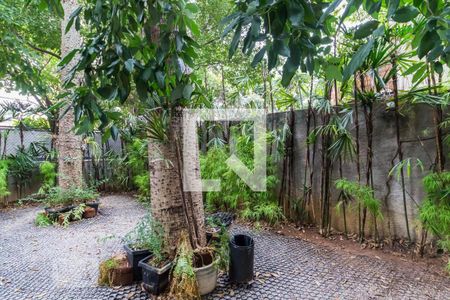 Apartamento à venda com 187m², 3 quartos e 3 vagas Apartamento à venda com 187m², 3 quartos e 3 vagasJardim