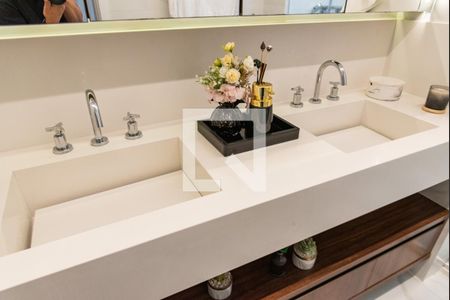 Apartamento à venda com 140m², 3 quartos e 2 vagasBanheiro da suíte 1