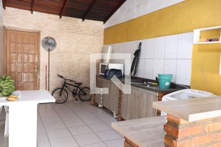 Casa à venda com 162m², 3 quartos e 2 vagasGaragem / serviços
