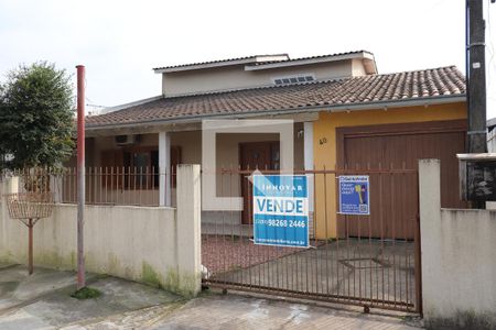 Casa à venda com 162m², 3 quartos e 2 vagasFachada
