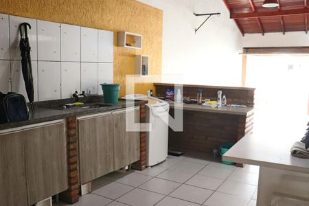 Casa à venda com 162m², 3 quartos e 2 vagasGaragem / serviços