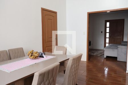 Casa à venda com 162m², 3 quartos e 2 vagasCozinha