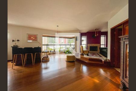 Apartamento à venda com 243m², 4 quartos e 4 vagas