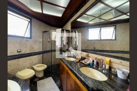 Apartamento à venda com 243m², 4 quartos e 4 vagas