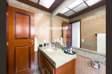 Apartamento à venda com 243m², 4 quartos e 4 vagas