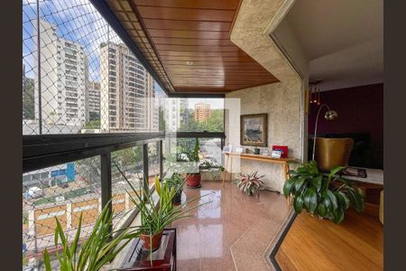 Apartamento à venda com 243m², 4 quartos e 4 vagas