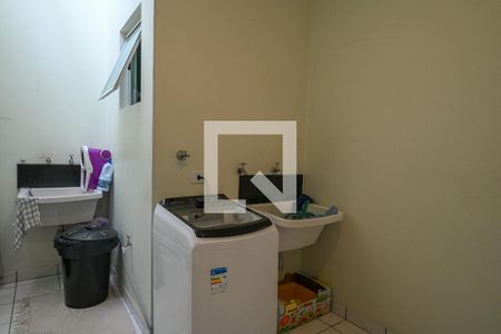 Casa à venda com 514m², 3 quartos e 8 vagas Casa à venda com 514m², 3 quartos e 8 vagasLavanderia