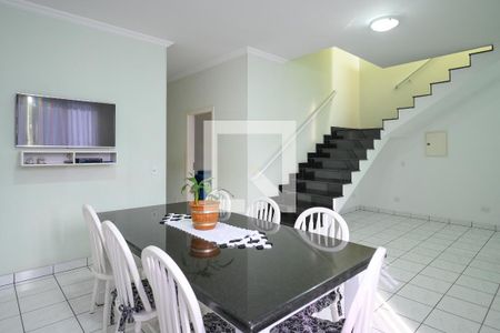 Casa à venda com 514m², 3 quartos e 8 vagas Casa à venda com 514m², 3 quartos e 8 vagasCozinha