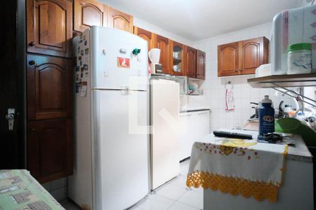 Casa à venda com 200m², 4 quartos e 3 vagas Casa à venda com 200m², 4 quartos e 3 vagasCozinha