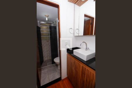 Banheiro de apartamento para alugar com 2 quartos, 47m² em Jardim Esmeralda, São Paulo
