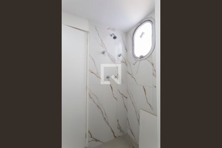 Apartamento à venda com 74m², 2 quartos e 1 vagaBanheiro da Suíte