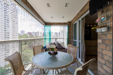 Sacada de apartamento à venda com 3 quartos, 106m² em Vila Andrade, São Paulo