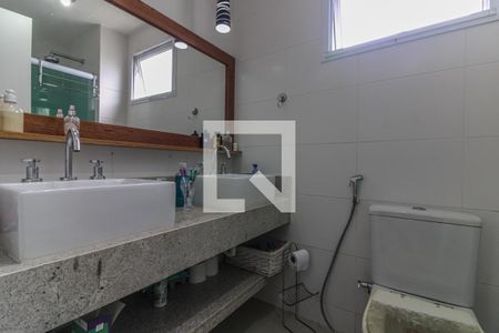 Apartamento à venda com 156m², 3 quartos e 2 vagasSuíte 1 - Banheiro