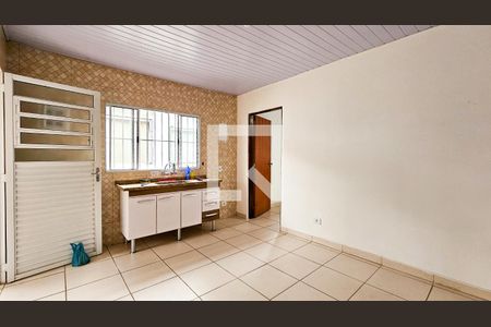 Sala / Cozinha de casa para alugar com 2 quartos, 80m² em Vila Sao Paulo, São Paulo