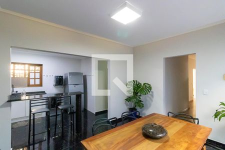 Casa à venda com 299m², 3 quartos e 3 vagas Casa à venda com 299m², 3 quartos e 3 vagasSala de jantar