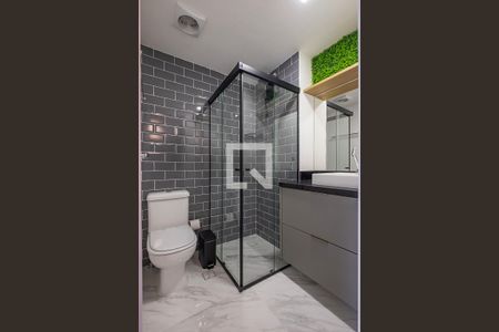 Banheiro de kitnet/studio à venda com 1 quarto, 24m² em Pinheiros, São Paulo