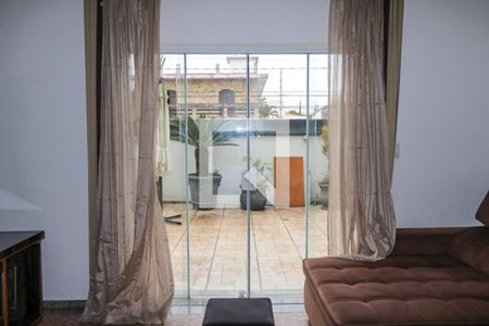 Casa à venda com 350m², 6 quartos e 5 vagasSala de TV