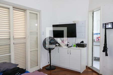 Casa à venda com 350m², 6 quartos e 5 vagasSuíte 3