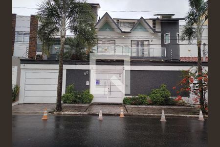 Casa à venda com 350m², 6 quartos e 5 vagasFachada