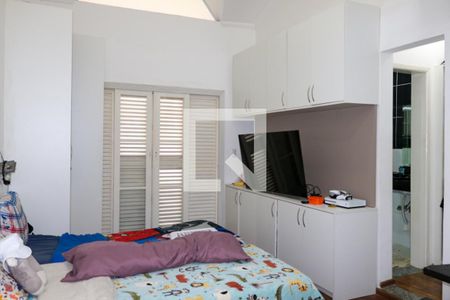 Casa à venda com 350m², 6 quartos e 5 vagasSuíte 2