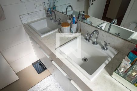 Apartamento à venda com 140m², 2 quartos e 3 vagasSuíte 1 - Banheiro