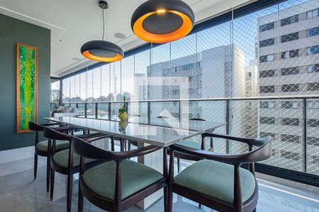 Apartamento à venda com 140m², 2 quartos e 3 vagasSala