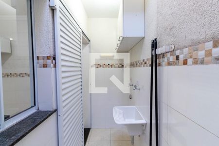 Casa de condomínio à venda com 58m², 2 quartos e 1 vagaLavanderia