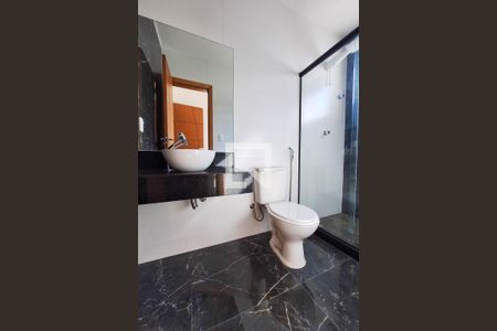 Casa à venda com 110m², 3 quartos e 2 vagas Casa à venda com 110m², 3 quartos e 2 vagasBanheiro da Suíte