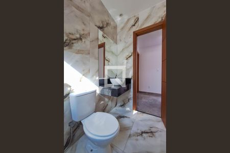 Casa à venda com 110m², 3 quartos e 2 vagas Casa à venda com 110m², 3 quartos e 2 vagasBanheiro Social