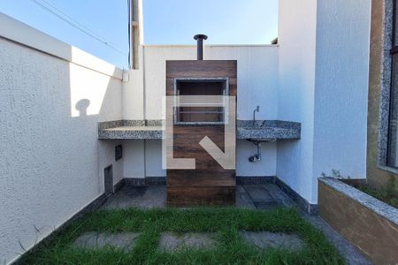 Casa à venda com 110m², 3 quartos e 2 vagas Casa à venda com 110m², 3 quartos e 2 vagasChurrasqueira