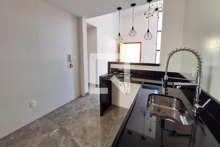 Casa à venda com 110m², 3 quartos e 2 vagas Casa à venda com 110m², 3 quartos e 2 vagasCozinha