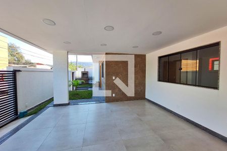 Casa à venda com 110m², 3 quartos e 2 vagas Casa à venda com 110m², 3 quartos e 2 vagasQuintal