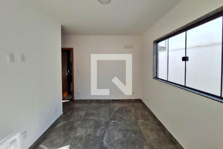 Casa à venda com 110m², 3 quartos e 2 vagas Casa à venda com 110m², 3 quartos e 2 vagasSuíte