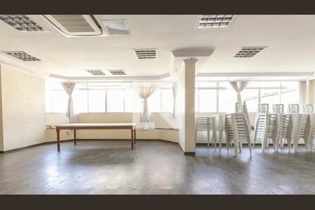 Apartamento para alugar com 63m², 2 quartos e 1 vagaÁrea comum - Salão de festas