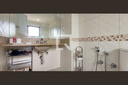 Apartamento à venda com 143m², 4 quartos e 2 vagasBanheiro Quarto 1 suíte