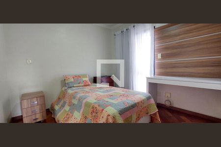 Apartamento à venda com 143m², 4 quartos e 2 vagasQuarto 2 suíte