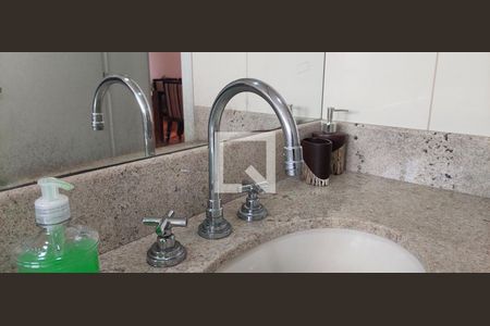 Apartamento à venda com 143m², 4 quartos e 2 vagasBanheiro 3