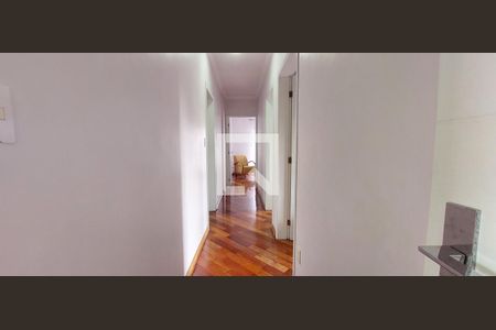 Apartamento à venda com 143m², 4 quartos e 2 vagasCorredor Quartos