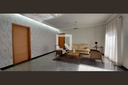 Apartamento à venda com 143m², 4 quartos e 2 vagasHall social