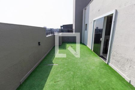 Apartamento para alugar com 110m², 3 quartos e 1 vaga Apartamento para alugar com 110m², 3 quartos e 1 vagaVaranda com grama sintética