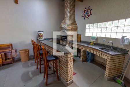 Apartamento para alugar com 110m², 3 quartos e 1 vaga Apartamento para alugar com 110m², 3 quartos e 1 vagaÁrea comum - Salão de festas - churrasqueira
