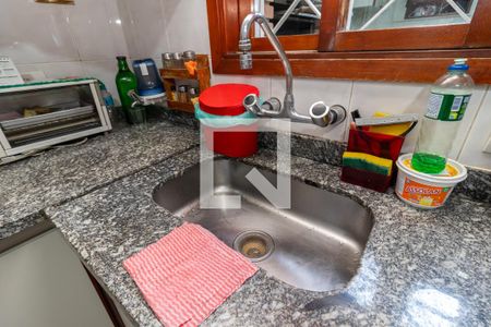 Casa para alugar com 100m², 2 quartos e 2 vagasCozinha