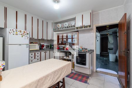 Casa para alugar com 100m², 2 quartos e 2 vagasCozinha