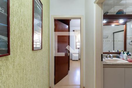 Casa para alugar com 100m², 2 quartos e 2 vagasCorredor dos Quartos