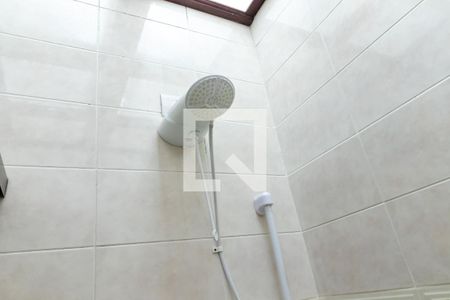 Casa para alugar com 100m², 2 quartos e 2 vagasBanheiro