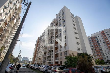 Apartamento à venda com 50m², 2 quartos e 1 vaga Apartamento à venda com 50m², 2 quartos e 1 vagaFachada
