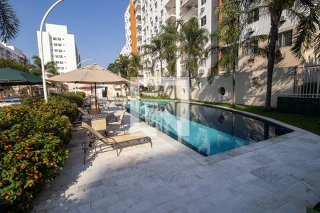 Apartamento à venda com 50m², 2 quartos e 1 vaga Apartamento à venda com 50m², 2 quartos e 1 vagaÁrea comum - Piscina