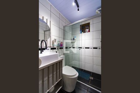 Casa à venda com 100m², 2 quartos e 2 vagas Casa à venda com 100m², 2 quartos e 2 vagasBanheiro