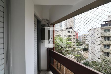 Apartamento para alugar com 142m², 3 quartos e 2 vagasVaranda