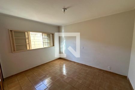 Casa para alugar com 100m², 3 quartos e 2 vagasSuíte